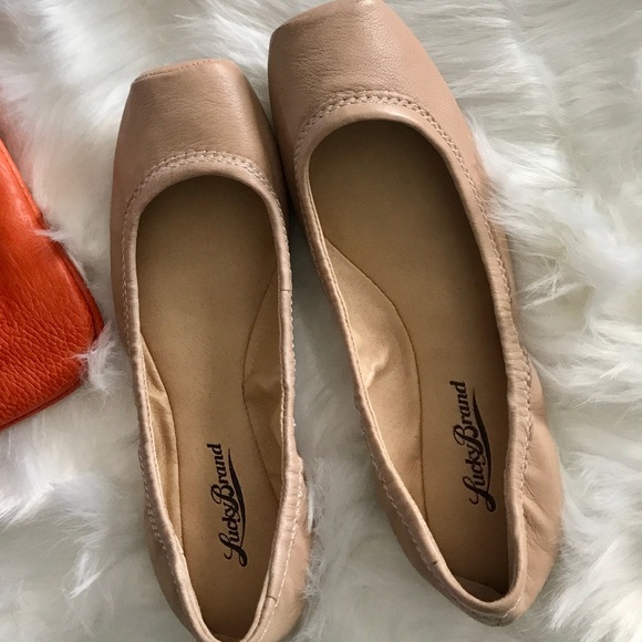 NWOT Lucky Brand 🍀 Emmie flats shoes size 6 - Picture 2 of 6